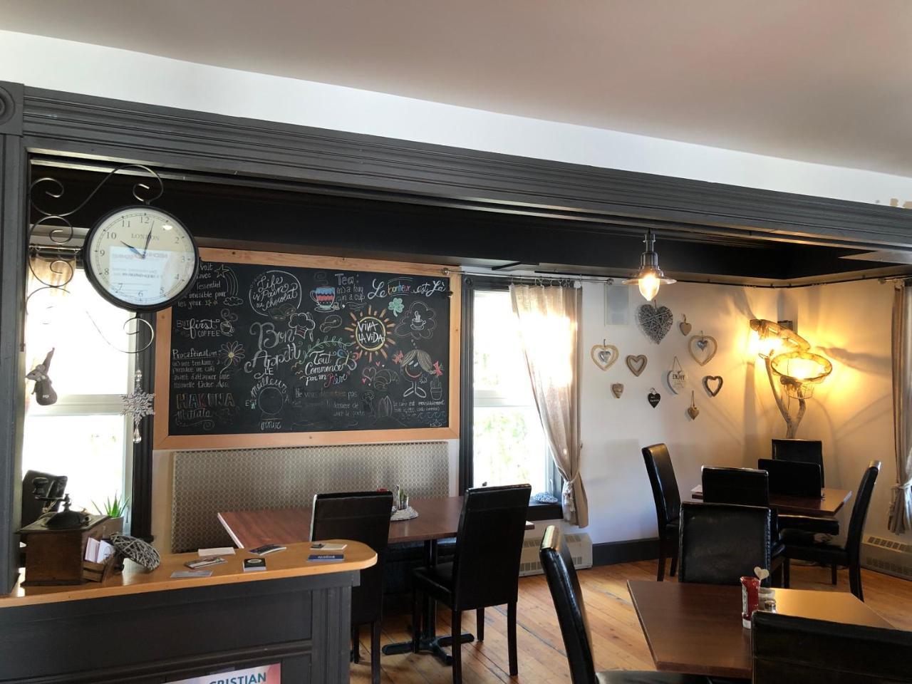 Auberge D'Anjou-Cocooning Cafe Petit Rocher Exteriör bild